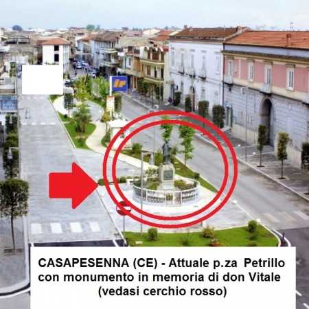 p.za petrillo attuale con monumento a d. vitale.jpg